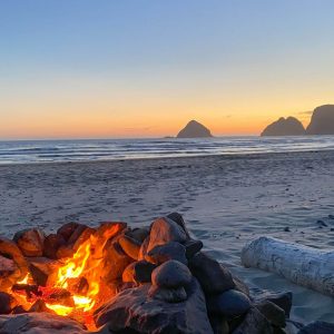 海滩烧烤和日落之旅