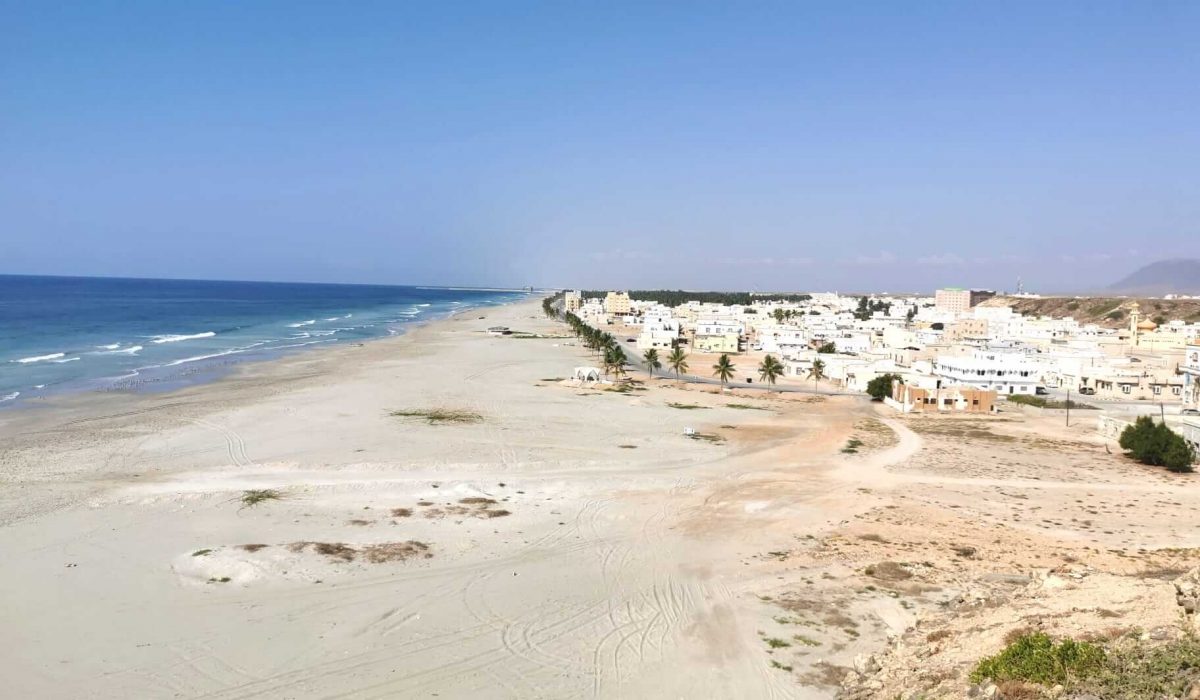 View over Taqa village from the cliff